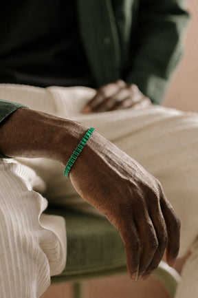 Pulseira Riviera Esmeralda Firenze verde usada no pulso